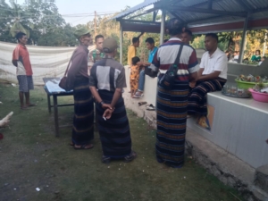 Wujudkan TNI Hadir di Tengah Rakyat, Babinsa Kodim 1602 Gelar Kegiatan di Detukeli