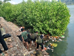 Mahasiswa Unram dan Babinsa Bersatu Lestarikan Alam