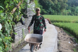 Komitmen TNI untuk Desa, Dansatgas TMMD 125 Kawal Penuh Pembangunan JUT dan Saluran Air