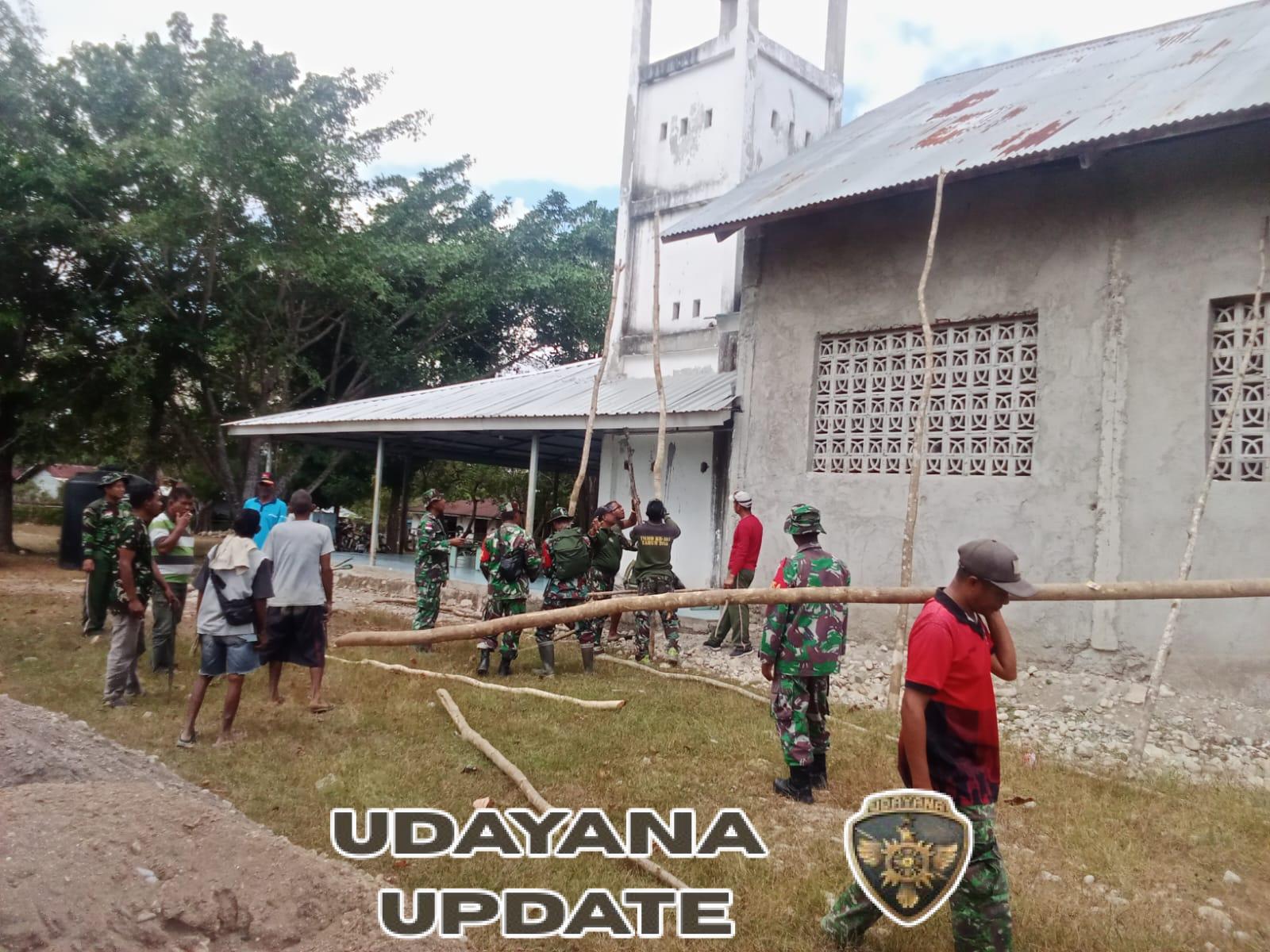 Kebersamaan TNI dan Masyarakat Rehab Rumah Ibadah Dalam Program TMMD 125 Kodim Belu