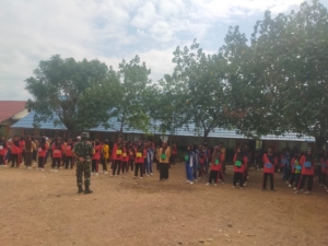 Serma Idris Beri Pembekalan Hukum dan Pencegahan Kriminal kepada Siswa Baru SMKN 1 Wera