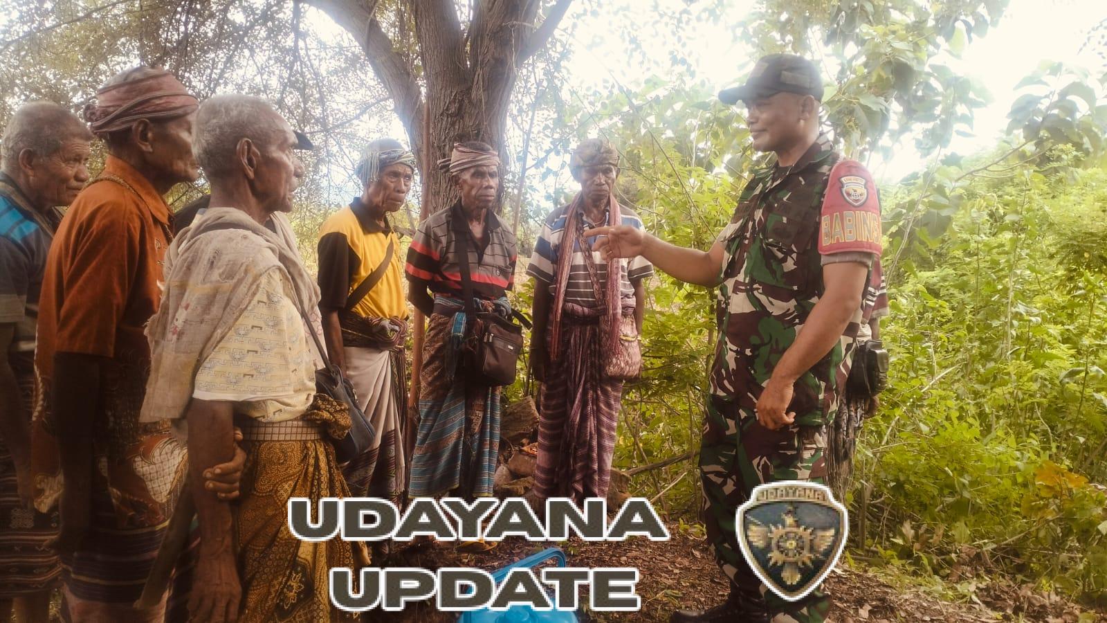 Babinsa Kopda Junaidi Bangun Sinergi Lewat Komsos Bersama Tokoh Masyarakat Desa Sunsea