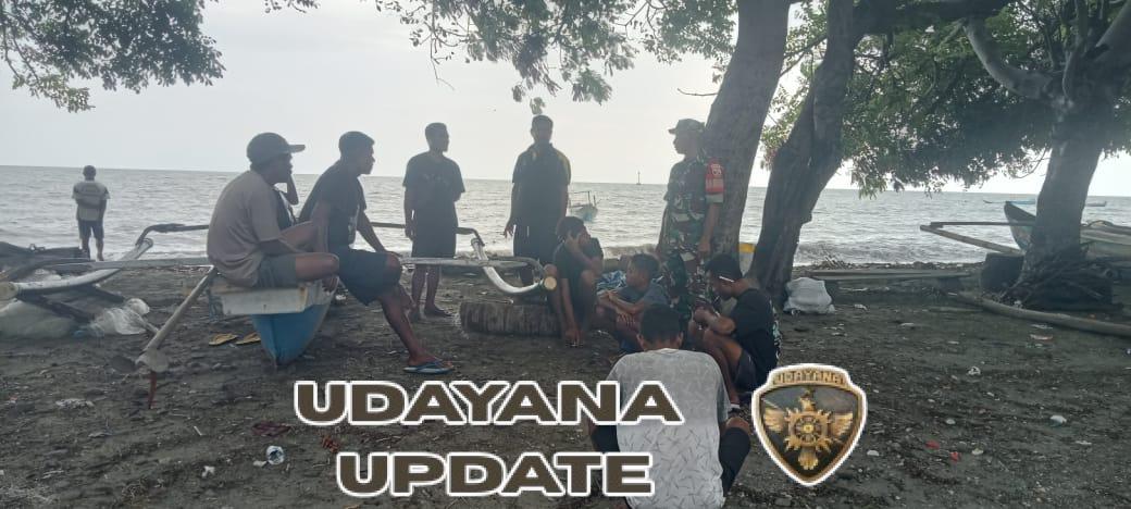 Sertu Albino Leki Imbau Nelayan Jaga Kebersihan dan Keselamatan Saat Melaut