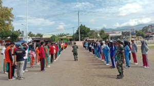 Babinsa Sertu Ibrahim dan Serda Abdul Hafid Pimpin Seleksi Anggota Paskibra Kecamatan Bolo