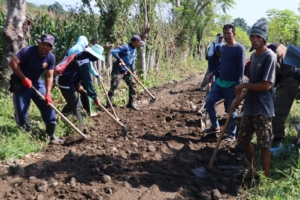 Jalan Usaha Tani Jadi Harapan Baru, TMMD Sumbawa Kerja Keras Tanpa Lelah
