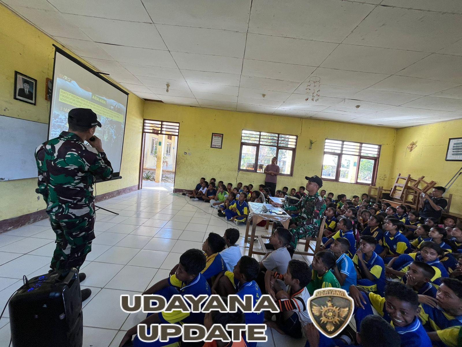 Satgas Yonif 741/GN Pos Salore Berikan Materi Dasar PBB di SMP Negeri Haliwen