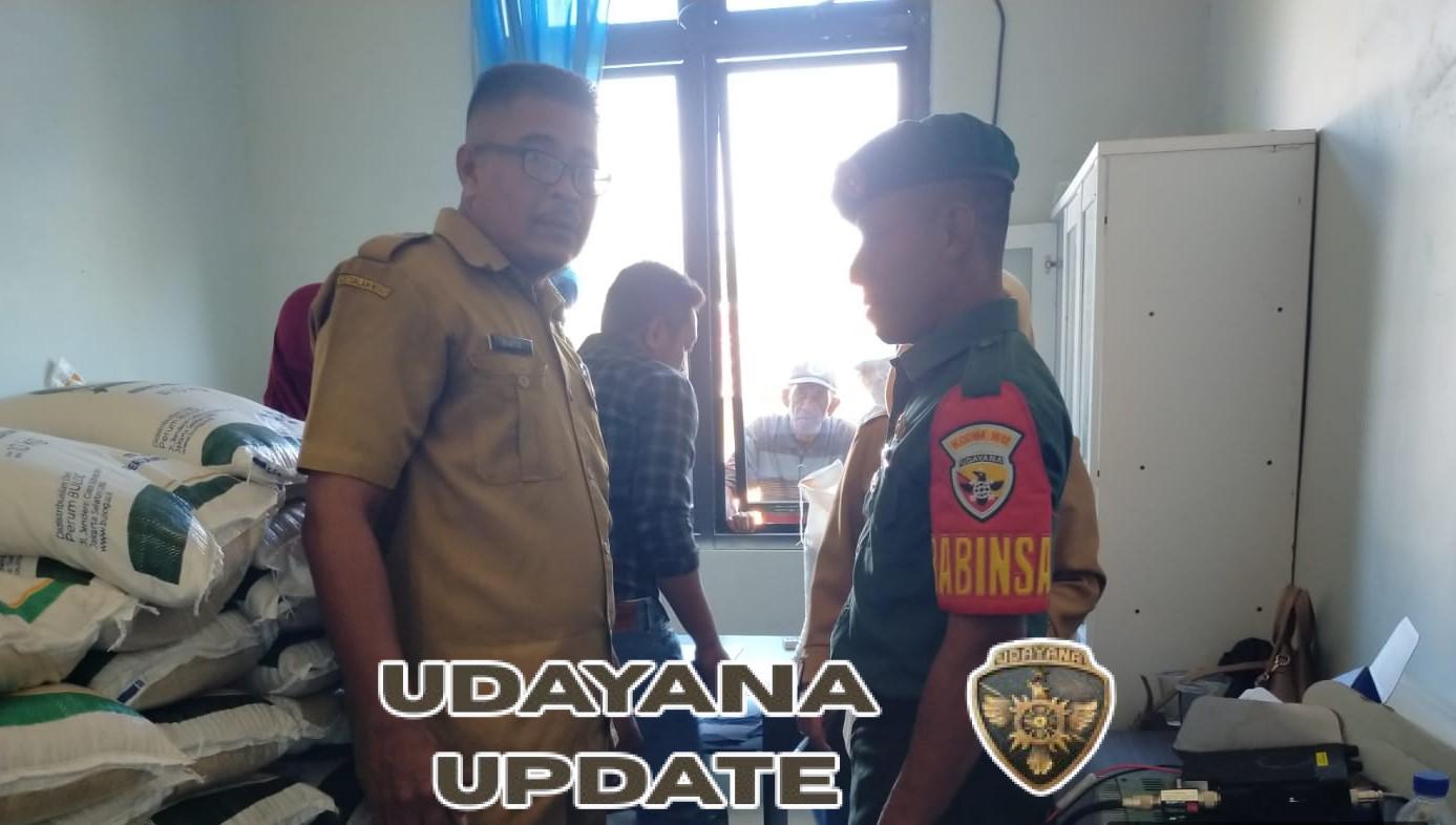 257 KK di Kelurahan Mata Air Terima Bantuan Hanpangan, Babinsa Koramil Reok Hadir Kawal Penyaluran