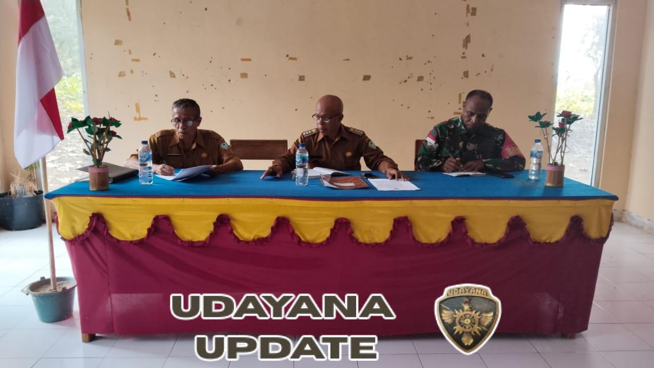 Babinsa Hadiri Rapat Pembentukan Panitia HUT RI ke-80 dan Mini Lokakarya di Noemuti Timur