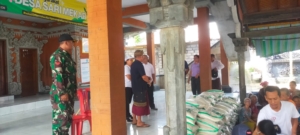 “Hangatnya Kepedulian, RICE FOR BALI Salurkan 1 Ton Beras untuk Lansia di Sarimekar”