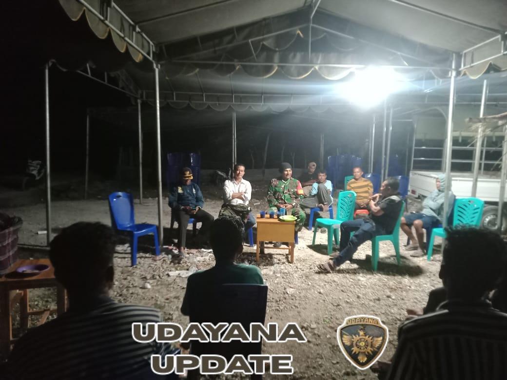 Babinsa Kopda Otnial Bofe Sigap Dampingi Keluarga Yusuf Baba Hadapi Keributan Warga