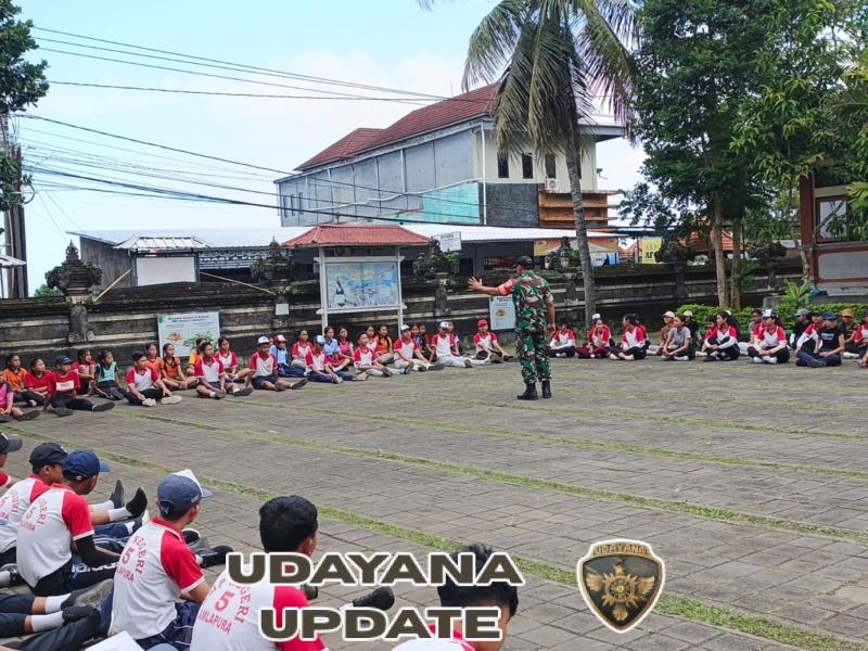 Lomba gerak jalan HUT kemerdekaan RI ke-80, Babinsa 1623-01/Karangasem latihkan PBB siswa-siswi SMPN 5 Amlapura