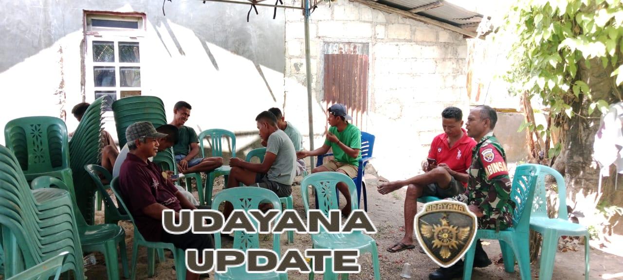 Komsos Dengan Warga Binaan Babinsa Himbau Jaga Kebersihan Lingkungan