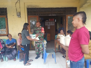 Program Ketahanan Pangan Berjalan Lancar, 114 KK di Desa Baomekot Terima Beras Bantuan.