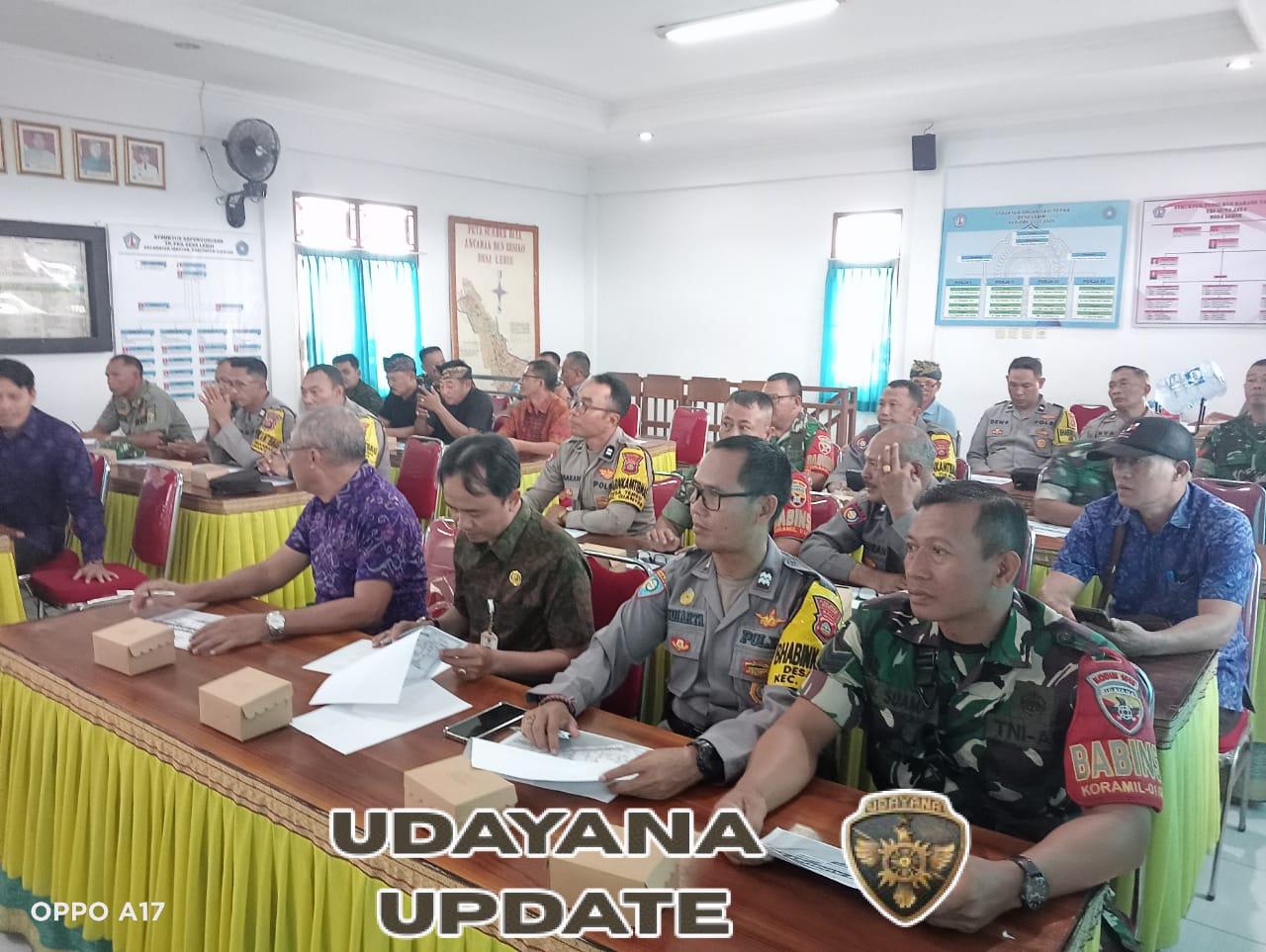 Danramil dan Babinsa Desa Lebih Dukung Suksesnya Maybank Marathon 2025