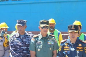 Pelabuhan Waingapu Jadi Lokasi Kampanye Keselamatan Pelayaran,Dandimb1601/ST Turut Hadir