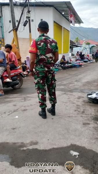 Babinsa Koramil 1614-02 Kempo Giat Komsos di Pasar Soro, Cegah Premanisme dan Pantau Harga Sembako