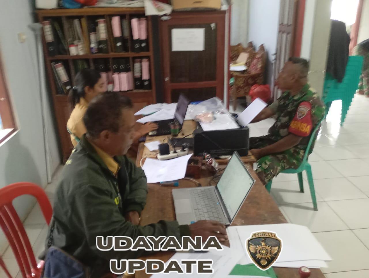 Cegah Gangguan Kamtibmas, Babinsa Ende Himbau Warga Tetap Waspada di Musim Hujan