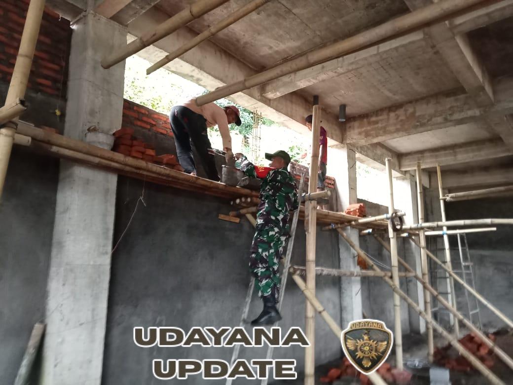 Wujudkan Kemanunggalan TNI-Rakyat, Babinsa Ende Timur Hadir di Tengah Warga