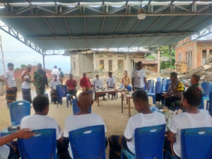 Babinsa Desa Wonda Ajak Warga Waspada Cuaca dan Jaga Keamanan Lingkungan