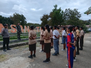 Babinsa Koramil 1618-04/Bisel Dampingi Seleksi Paskibra Kecamatan Insana