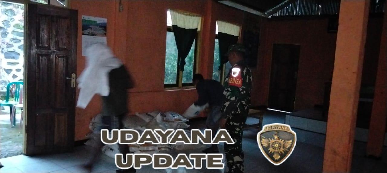 Babinsa Awasi Langsung Penyaluran Bantuan CBP ke Desa-Desa Terpencil di Ende