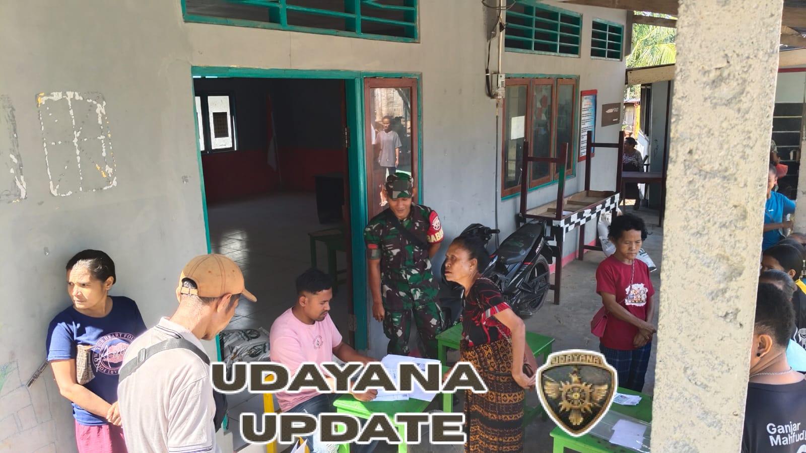 Sinergi TNI-Pemerintah, Babinsa Dampingi Warga Terima Beras Bantuan