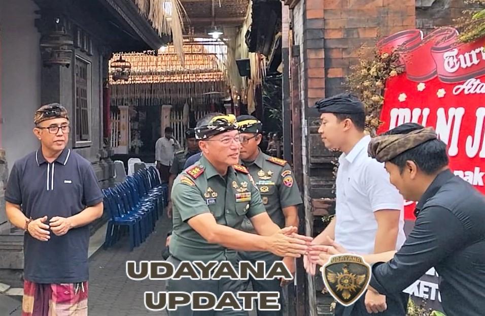 Pangdam IX/Udayana dan Dandim 1611/Badung Melayat ke Rumah Duka Almarhumah Ibu Kandung Walikota Denpasar