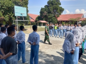 Babinsa Dorong Semangat Cinta Tanah Air Lewat Wasbang dan PBB