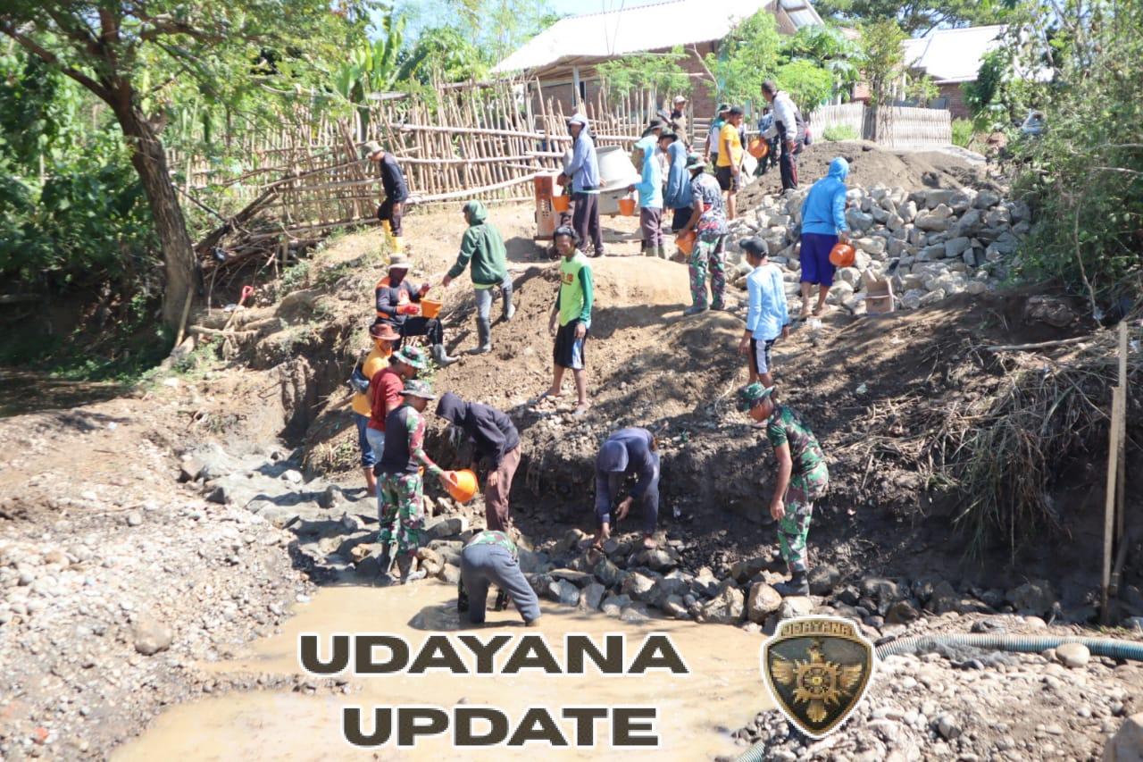 Satgas TMMD ke-125 Kodim 1607/Sumbawa Kebut Pemasangan Pondasi Jembatan Antar Desa