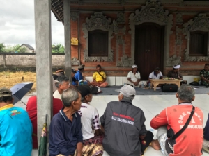Wujud Sinergi Dan Kontribusi Bersama Petani, Babinsa Takmung Dampingi Pemilihan Dan Pengukuhan Klian Subak