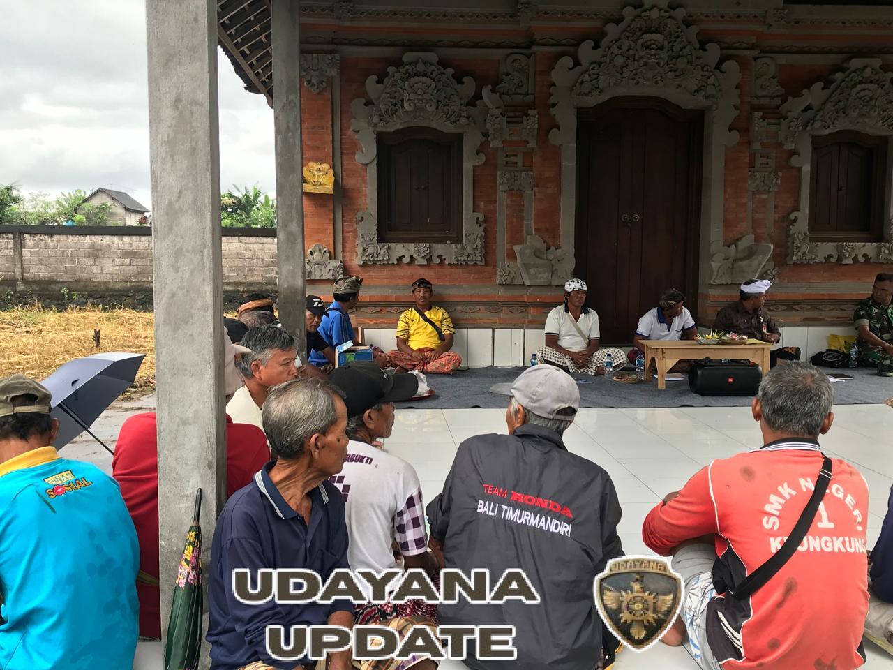 Wujud Sinergi Dan Kontribusi Bersama Petani, Babinsa Takmung Dampingi Pemilihan Dan Pengukuhan Klian Subak