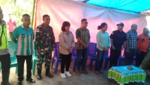 Masyarakat Bitobe Sambut Hangat Rombongan Bupati Kupang