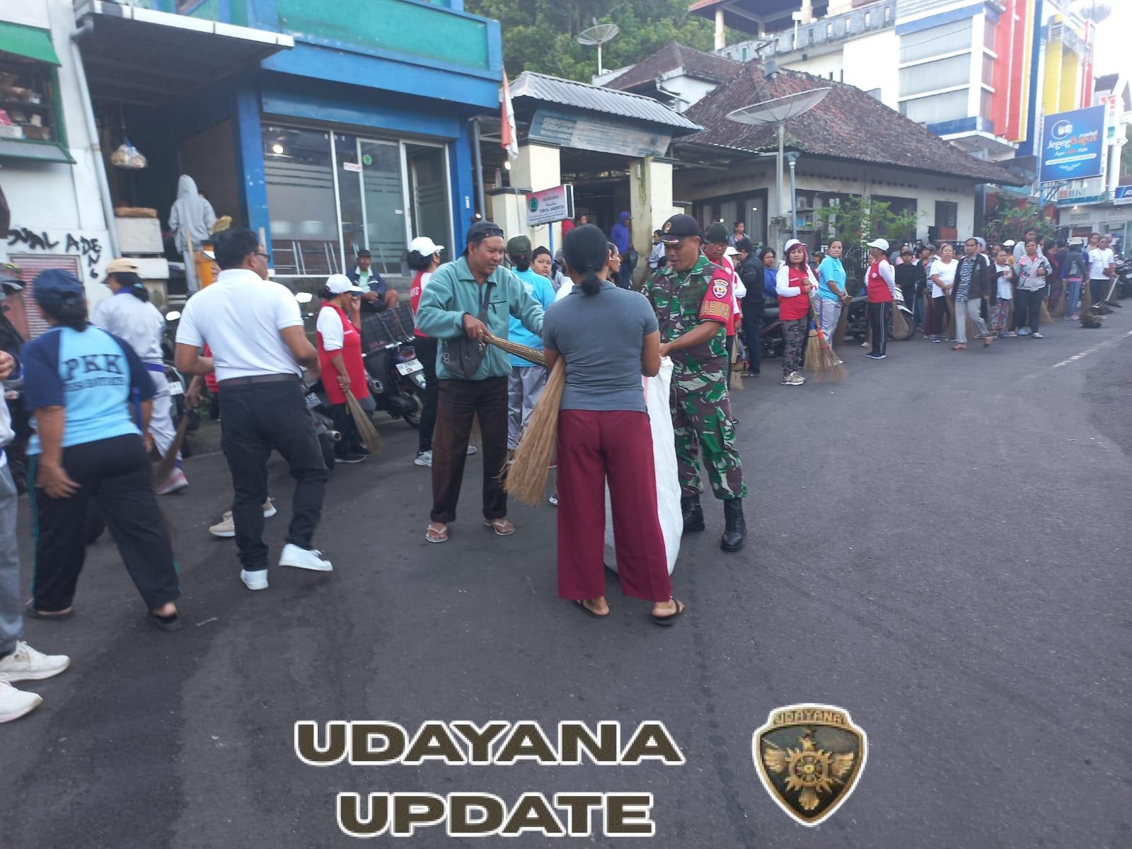 Kolaborasi Babinsa dan Warga Wujudkan Pasar Banyuatis Sehat dan Bersih