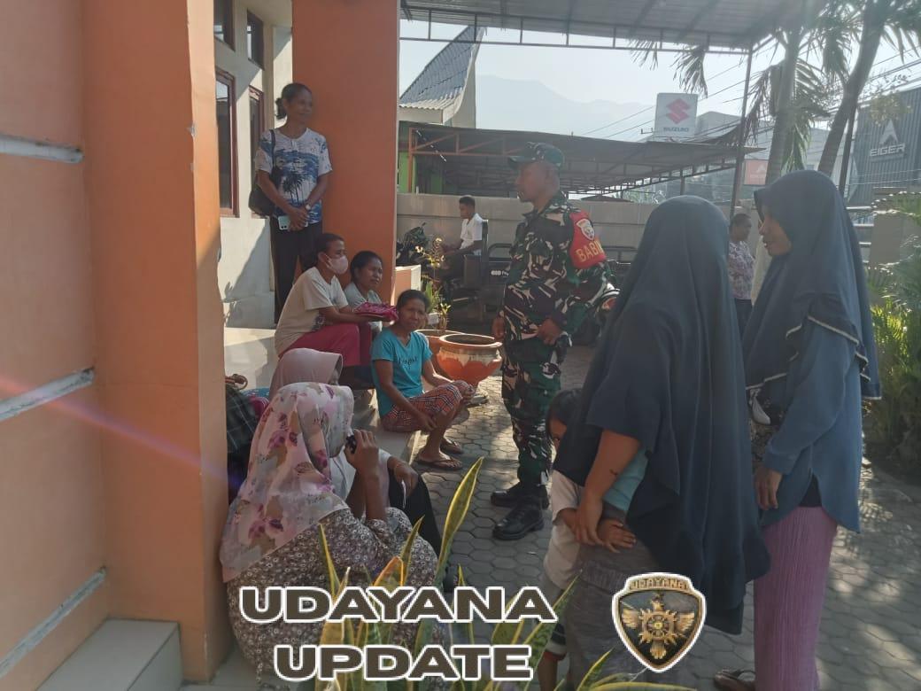 Tingkatkan Kamtibmas, Babinsa Kodim 1602/Ende Lakukan Pamwil di Jalan Gatot Subroto