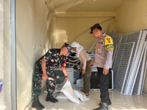 Kodim 1616/Gianyar melalui Babinsa, Kawal Ketat Logistik Bantuan Pangan di Blahbatuh