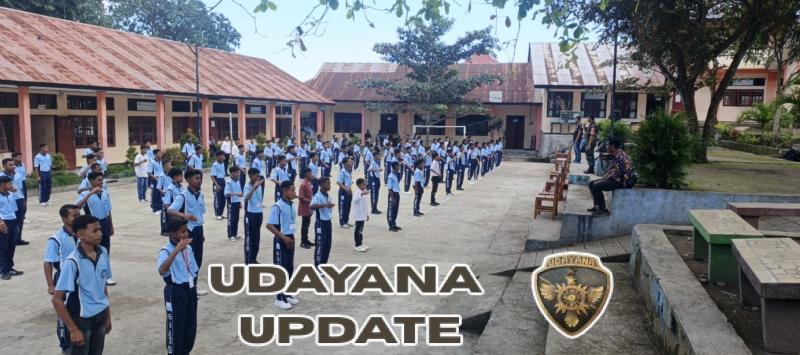 Pererat Kemanunggalan TNI-Rakyat, Babinsa Ende Beri Pelatihan PBB untuk Siswa Baru