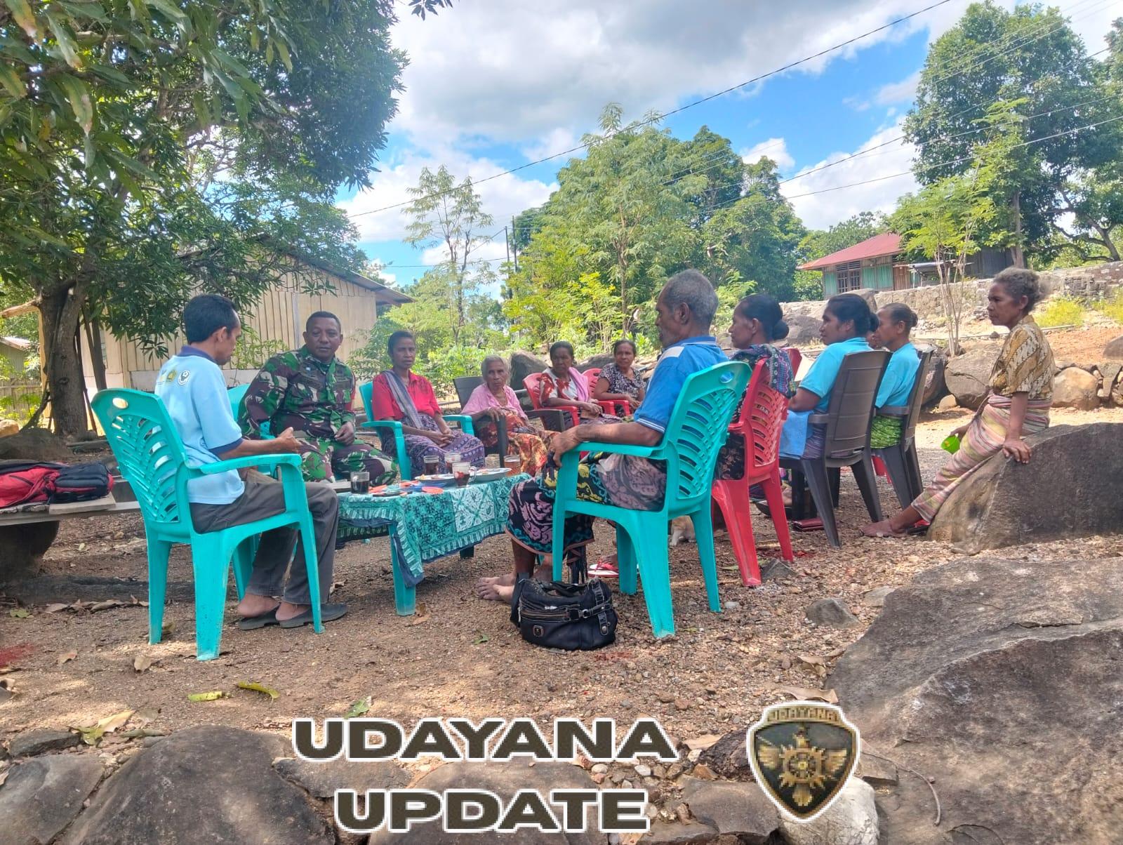 Babinsa Koramil 1618-03/Insut Gandeng Tokoh Adat, Tokoh Masyarakat dan Warga Dalam Komsos untuk Wujudkan Desa Aman dan Maju