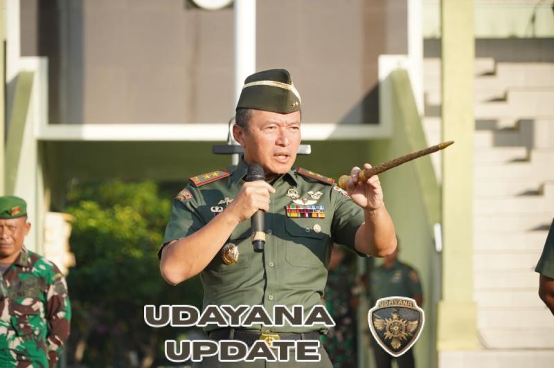 Pangdam IX/Udayana Ingatkan Prajurit Jauhi Judi Online dan Pinjaman Online dalam Upacara 17-an