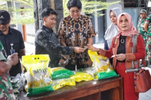 Penyaluran Bantuan Pangan Perkuat Ketahanan Masyarakat Bima