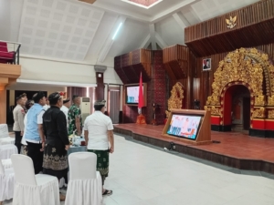 Dandim Klungkung Ikuti Rapat Persiapan Launching Koperasi Merah Putih Lewat Zoom Meeting