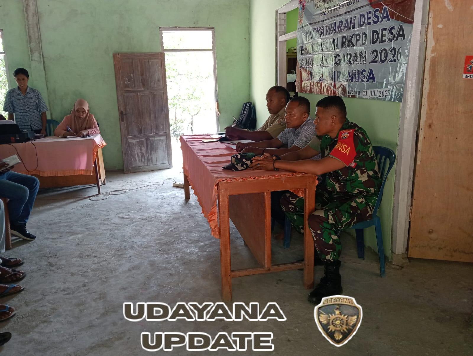 TNI AD Aktif Dukung Pembangunan Desa, Babinsa Hadiri Musdes di Niranusa