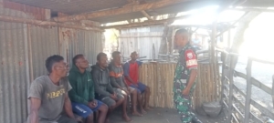 Komsos Babinsa Koramil 1618-03/Insut Bersama Nelayan, Fokus pada Keselamatan Laut