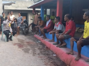 Komsos Babinsa dan Bhabinkamtibmas di Kelurahan Diratana, Bahas Isu Kamtibmas dengan Warga