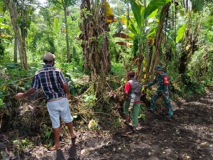 Monitoring dan Pengamanan Wilayah, Babinsa Dukung Ketertiban di Desa Ekolea