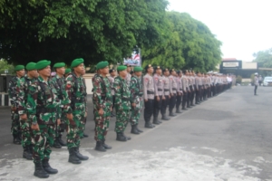 TNI-Polri Bersatu Sukseskan Operasi Patuh Rinjani 2025 di Lombok Timur