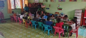 Dandim 1602/Ende: Babinsa Hadir Aktif dalam Pembagian Makan Bergizi untuk Anak Sekolah