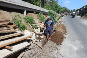 Gotong Royong Para Kadus Percepat Penyaluran Air Bersih ke 250 KK