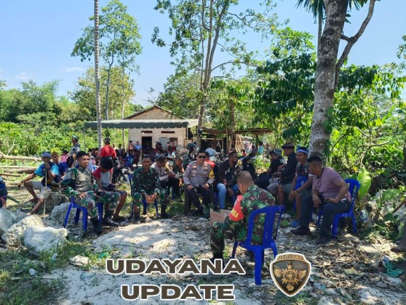 Babinsa Laratama Tunjukkan Kepedulian Sosial, Terlibat Langsung dalam Pemakaman Warga