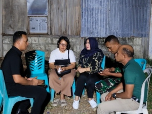Wujud Kepedulian, Kodam IX/Udayana Bersama Kodim 1627/Rote Ndao Berikan Tali Asih kepada Keluarga Prada Lucky