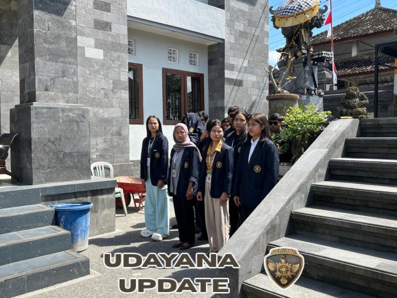 Geladi Upacara Digelar Pemdes Nyalian, Babinsa Kopda Raka Hadir Dan Bantu Kesiapan